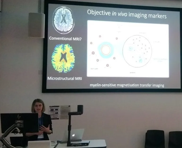 Dr Beth York presenting at the SINAPSE ASM 2022