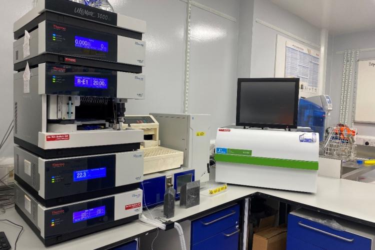 picture of Gamma counter (right hand side) and radio-HPLC (left hand side) used for radiometabolite studies. 